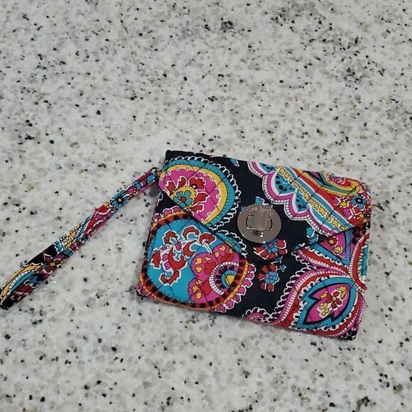 Vera Bradley Parisian Paisley Smartphone Wristlette,  Nwot - Picture 1 of 10